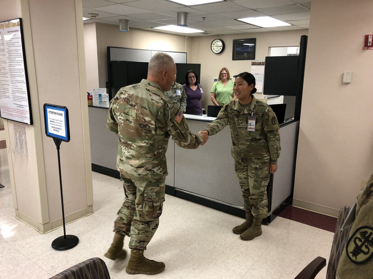 JohnEvans1988's tweet photo. Congratulations to SGT Bien from the Optometry Clinic at IAHC @FortKnoxKY!  She’s headed to nursing school and we hope to see her back @USArmy through @ArmyROTC. #warriorleaderswanted @ArmyNurseCorps https://t.co/aX8DdDnDmn