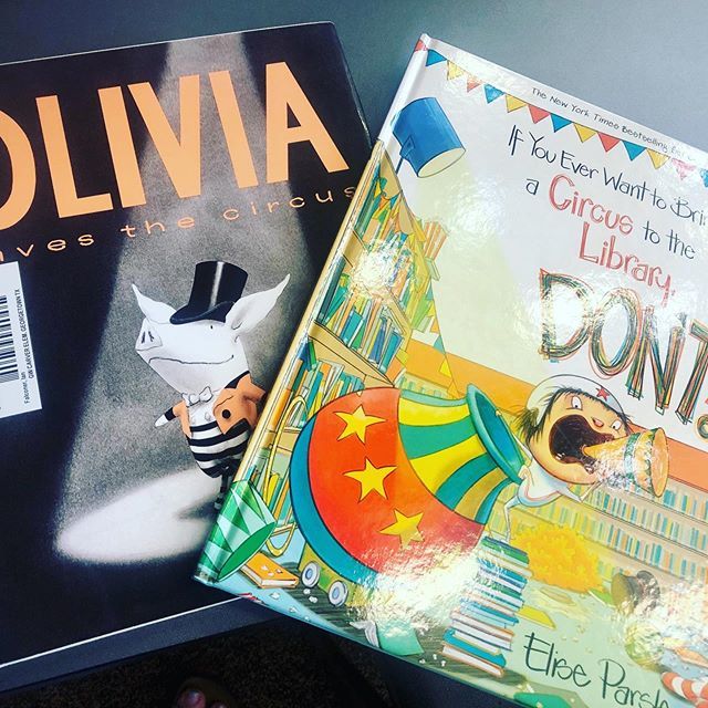 LibraryCarver's tweet photo. Kinder and 1st grade are enjoying a circus themed story-time this week while practicing library behaviors. #gisdlibraries #carvercolts https://t.co/x9KcN5hlx0 https://t.co/689s6Iq5KJ