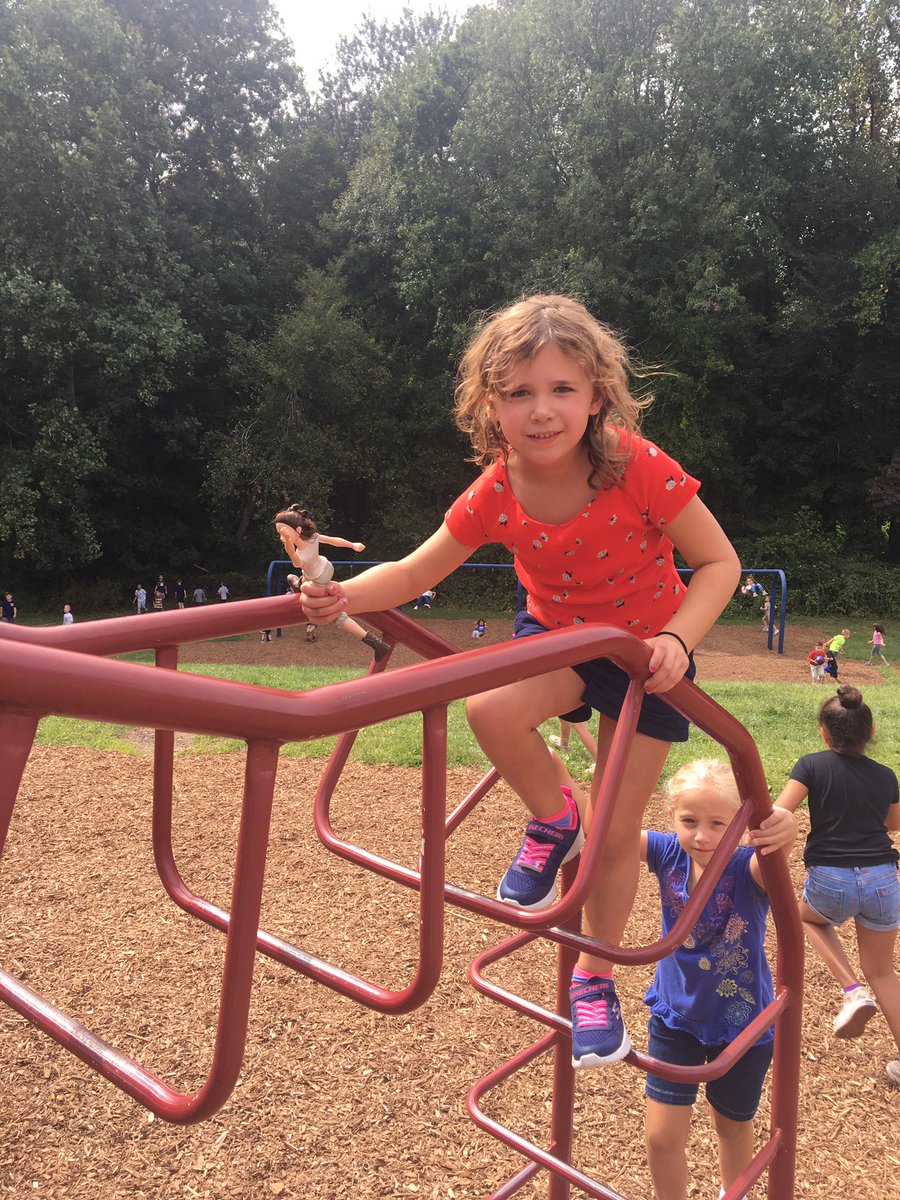 BlessingMahopac's tweet image. All smiles! #recessfun @FulmarsFinest