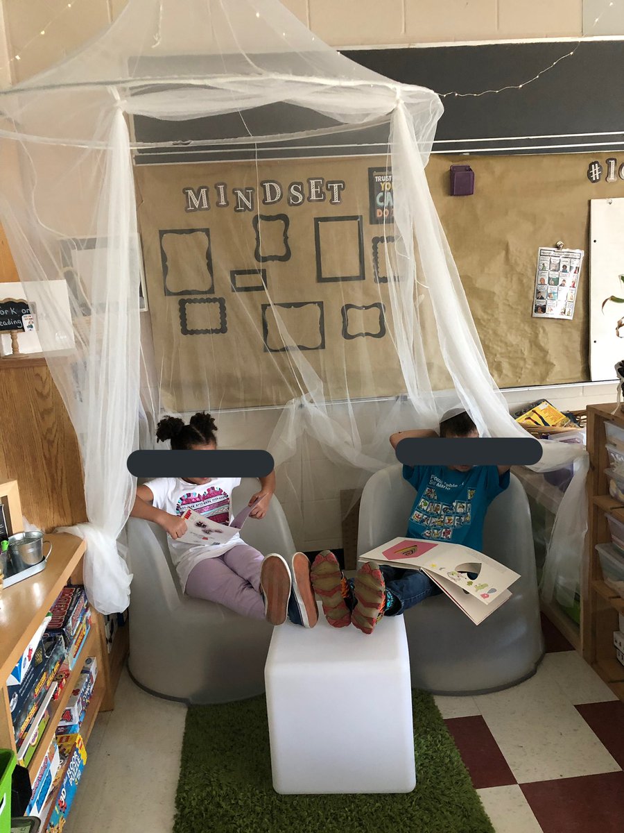 talvarezclass's tweet photo. Our #mchughfirstday went by so quickly! Ss were happy to reconnect with their friends and educators! @DrinaHunink @McHughEduCentre https://t.co/R2Rznzlizj