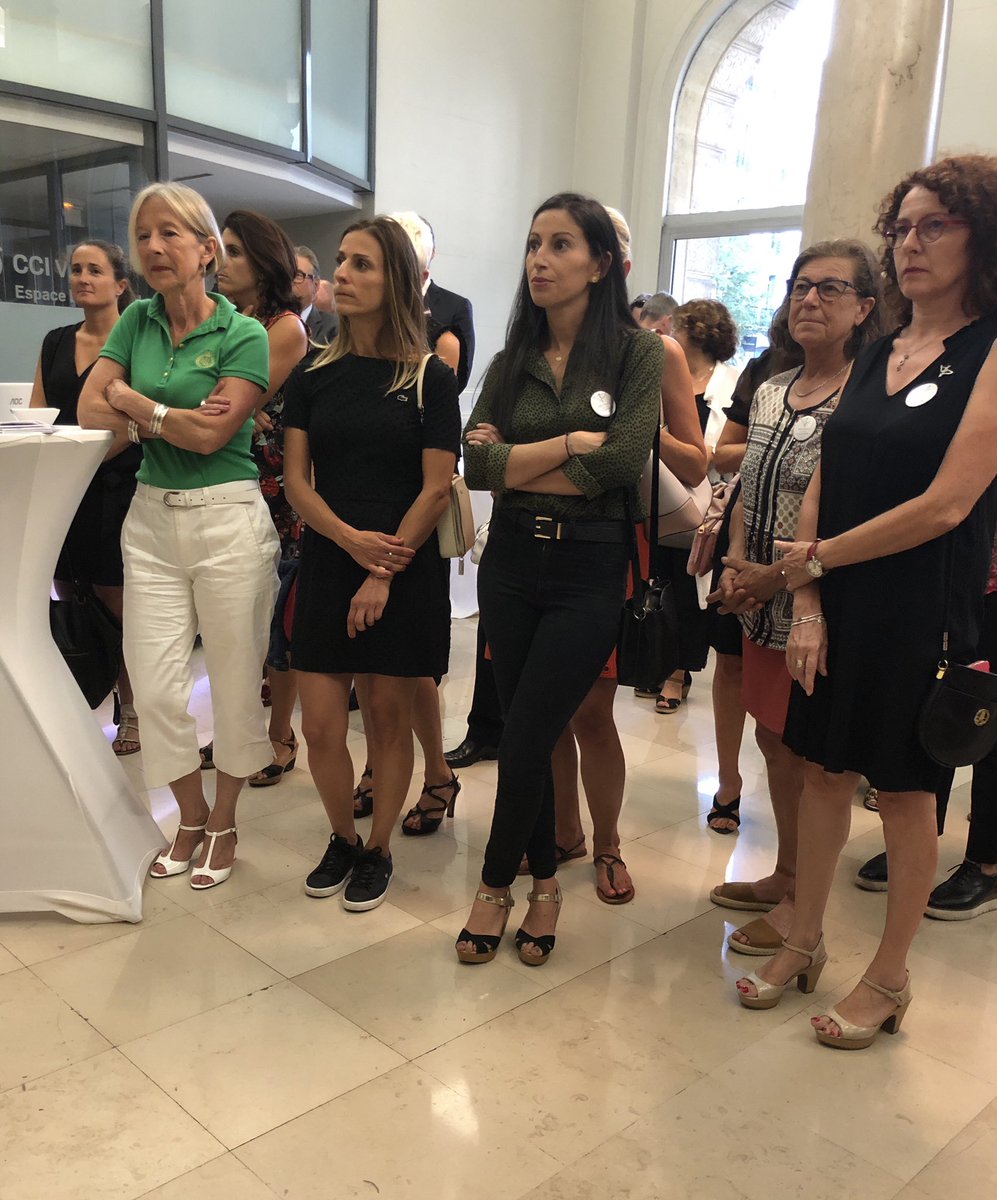 ÉVÉNEMENT FCE TOULON
Une très belle soirée de réseaux pour la passation de la présidence des Femmes Chefs d’Entreprise de Toulon.🌟💫
En présence de Jacques Bianchi, président de la CCI du Var, de nombreuses personnalités et des adhérentes Chefs d’entreprise.
<a href="/fcefrance/">FCE France</a>
@ccivar