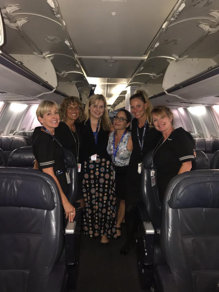 To witness the joy of 4- happy to be based in San Diego- flight attendants working Fight 1700, IAH-SFO is priceless. Their positive, greatful energy was infectious! I have a feeling this is going to be a fabulous flight! #UIAFSbaseIAH #beingunited @weareunited