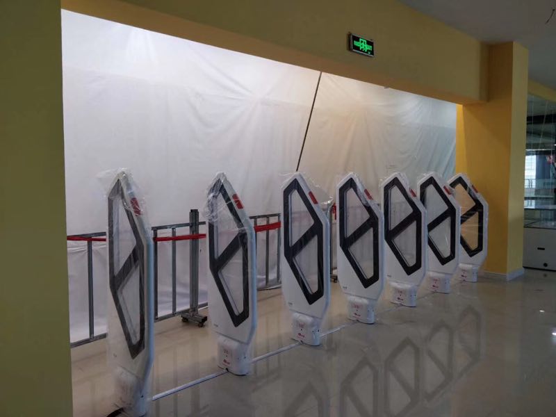 The gate antenna are well used in the garment shop, shoes shops and buildings etc,which make the safty guard your asset