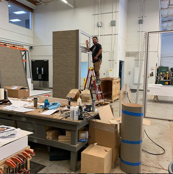 ProExhibits's tweet photo. Busy #Thursday in the shop! It's all in the details! #builtbyProExhibits #exhibitdesigners #protradeshows https://t.co/xylOHvX4XV