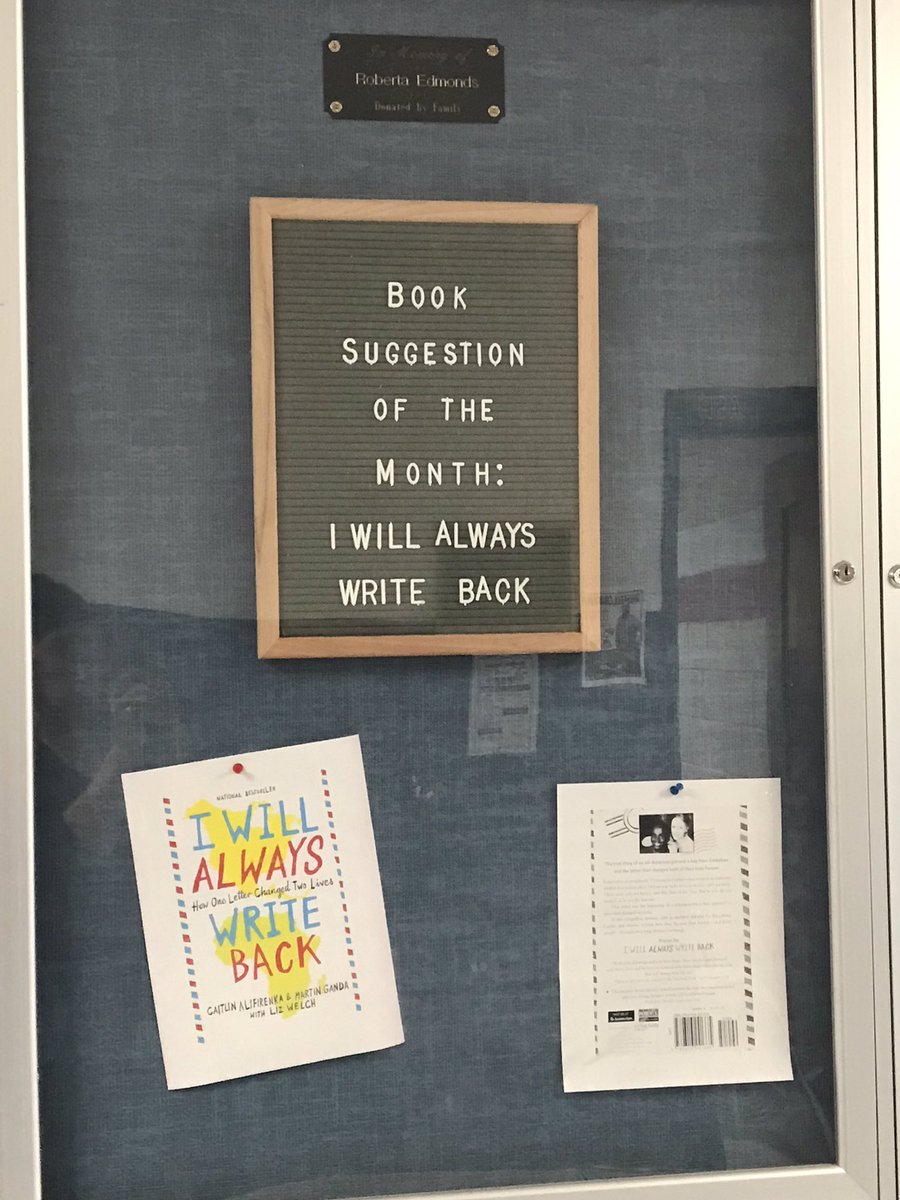 RCHSLibrary's tweet photo. Book suggestions! Just in time for the weekend 🙌🏼🙌🏼 #lakerlibrary https://t.co/NHhk2a9H5w