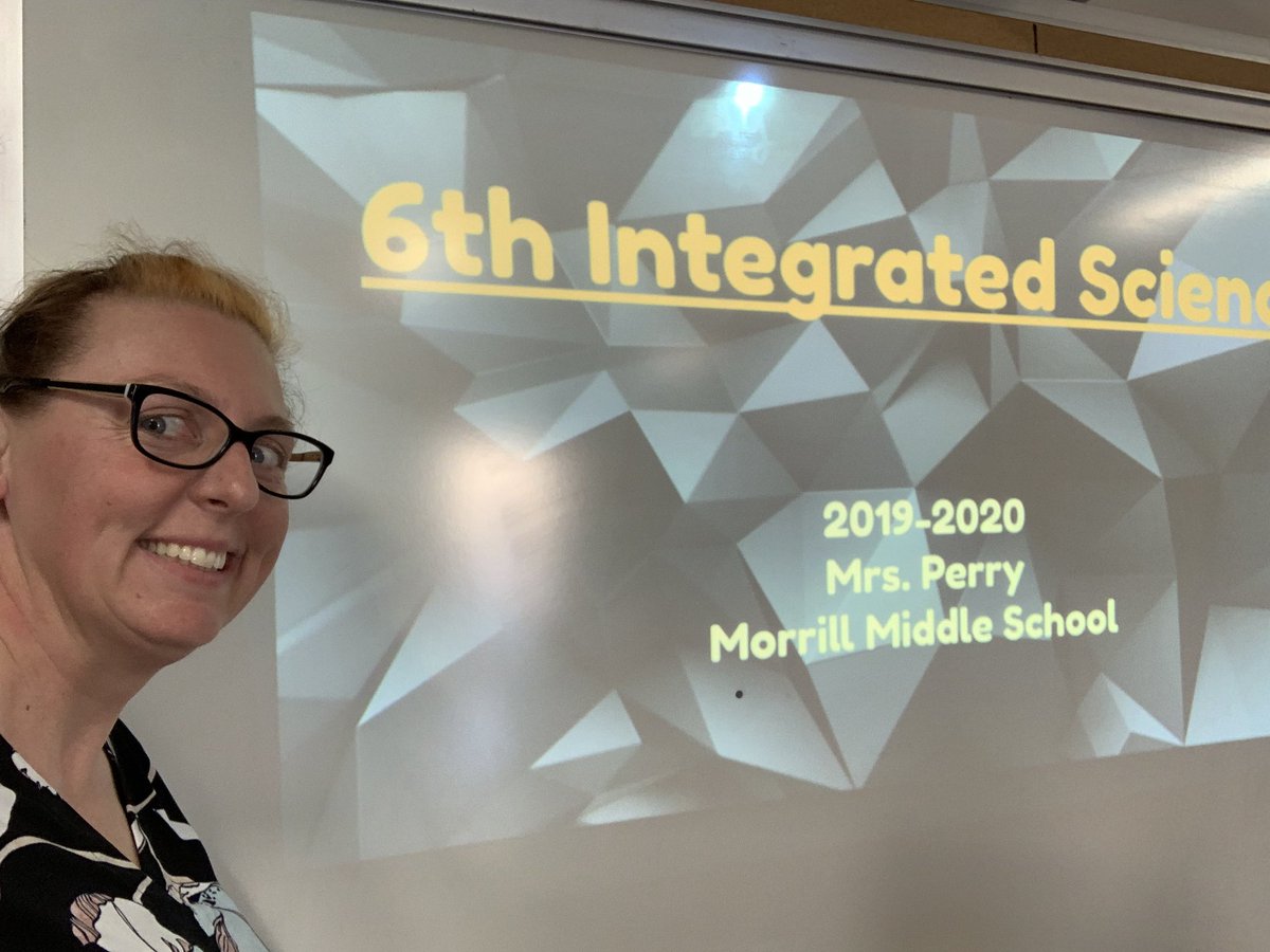vmariep27's tweet photo. My first #BTSN at my new school... I had a full house each period and a superintendent @BUSDFuentes visit during my prep! What a #successful night!! #attitudedeterminesdirection https://t.co/pKiIKJK2B4