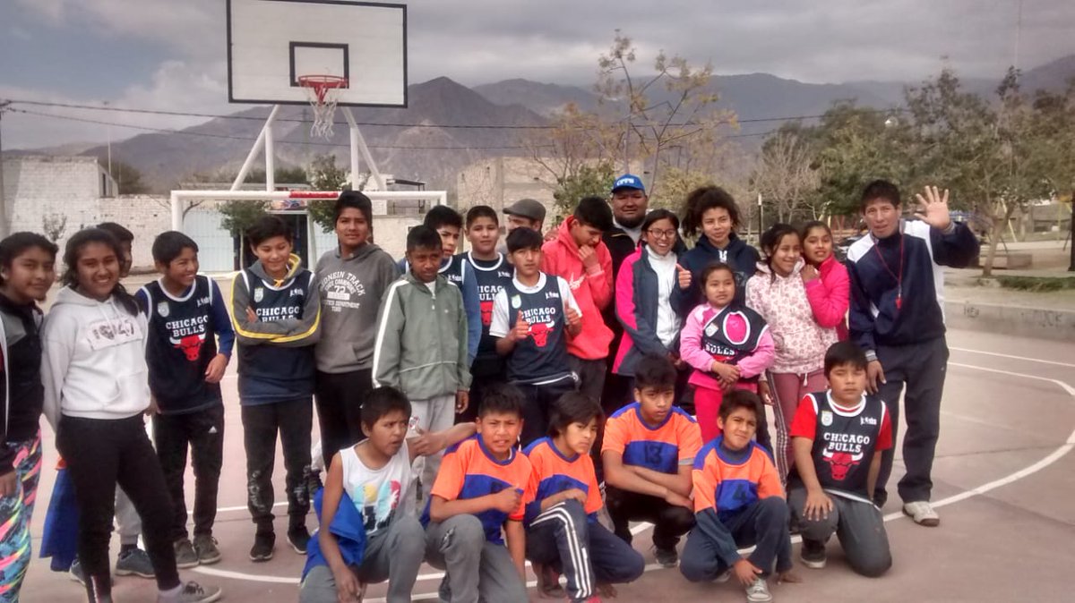 garecacafa's tweet photo. #SomosAzules encuentro de deporte C.A.I y Playon educativo de básquet mini torneo de las distintas disciplinas básquet y futbol @Emilse57181173 @romyalancay @lescano_marite @AlancayDel @artydance23 @Jorgelina_07 @RominaChaile6 @LeonardoPilili @fguillesaavedra https://t.co/B6uPhB3nkl