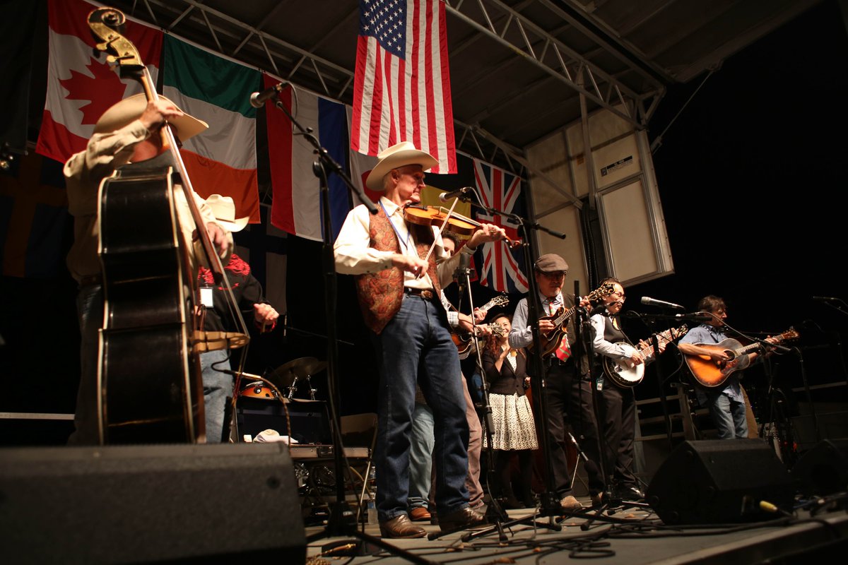 FOUR WEEKS!!! That's right, in 4 weeks we'll be closing down night one of #OIBF2019! Have you got your tickets yet? oibf.eventbrite.com/?aff=tweets