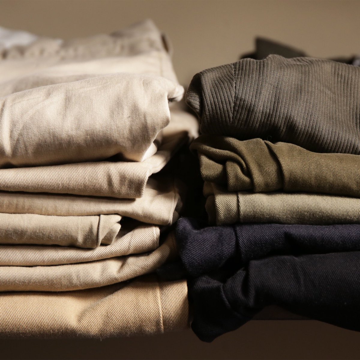wax1132's tweet photo. wax clothingでこの秋オススメする、
ヨーロッパミリタリー、フェイクスウェードシャツ、ポロチノを集めました。
この機会に是非。
#古着 #USED #usedclothing #MILITARY #ミリタリー #fakesuede #ralphlauren #polobyralphlauren #wax_clothing https://t.co/mfAl6SqKD7
