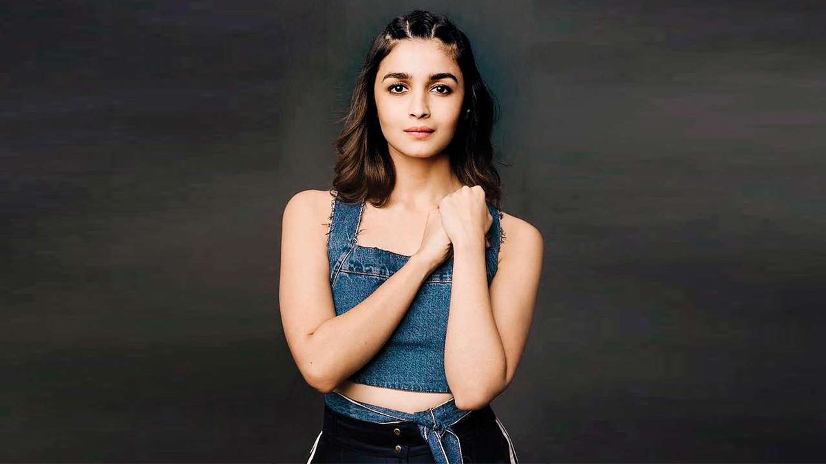 dna's tweet photo. .@aliaa08 nominated for Most Inspiring Asian Woman https://t.co/6zoYnyePXF https://t.co/Kkt8p4EWUT
