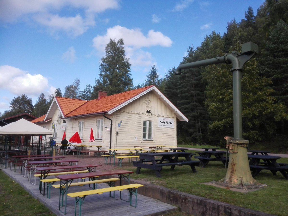 kristallnaach's tweet photo. Mit Café in der alten #Bahnstation..
#FrykstaGamlaStation #Fryksta
😍 #Schweden 🇸🇪 #Fryken-See
#Elchenländle19 🇸🇪 #Värmland https://t.co/UyJtS0DjDf