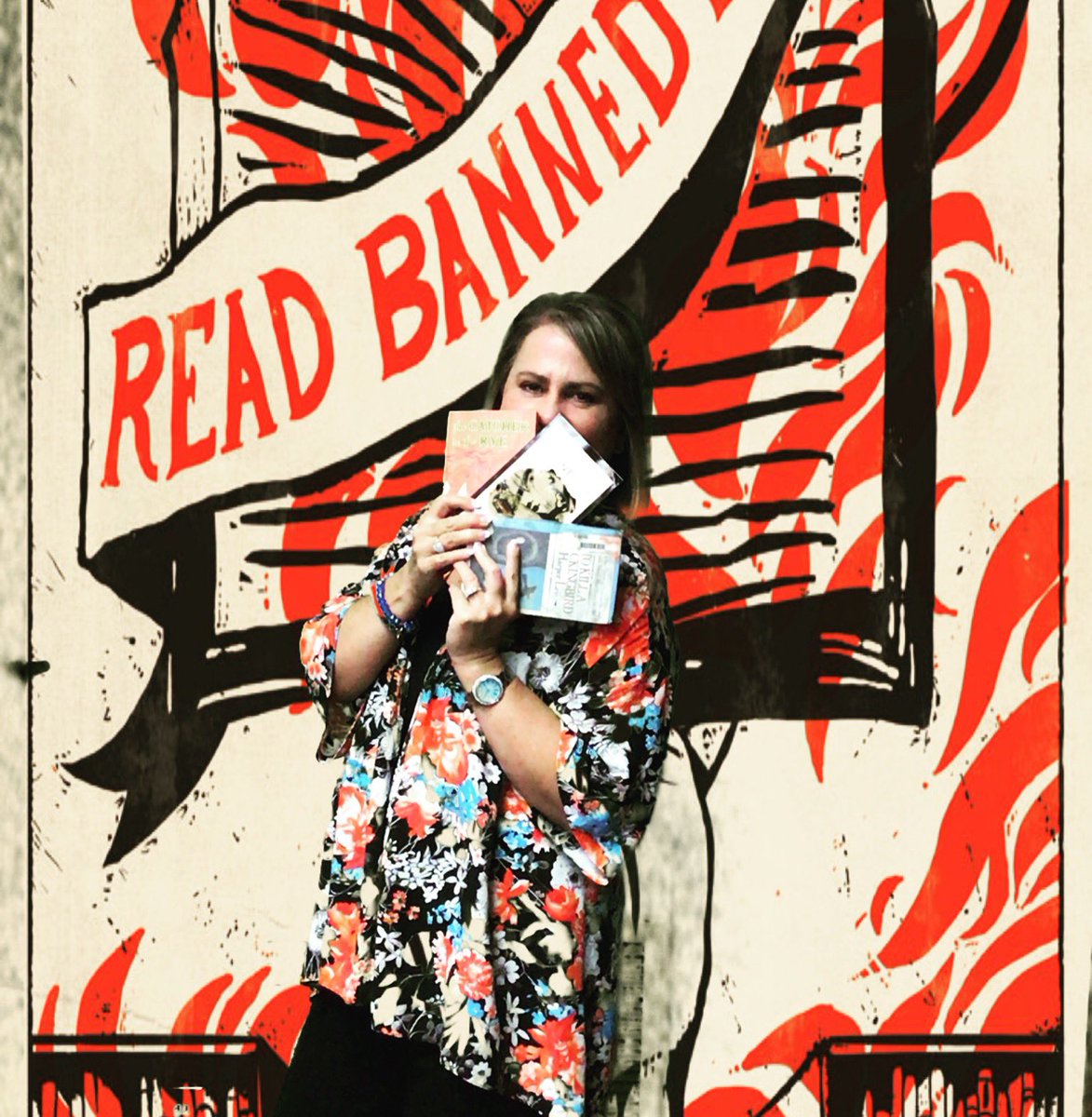 library_hhs's tweet photo. In honor of Banned Books we celebrate all month long.
#grababookandgoplaces
#HHSLibraryReads
#westandwiththebanned
#downwithcensorship
@OIF https://t.co/kdqvwFQB7g