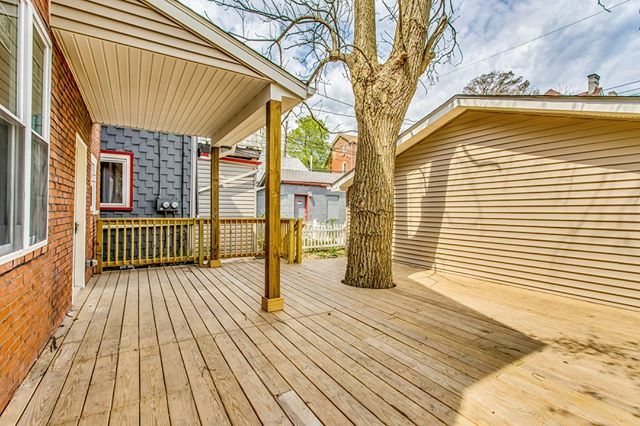 _KrisBennett's tweet photo. Soak up the last bit of summer here 👆🏻⠀
DM @bennett_jaime for more info on this home #forsale⠀
📷: @flyoverproperties https://t.co/YKXerTWpBN https://t.co/aNEVFLqZcy