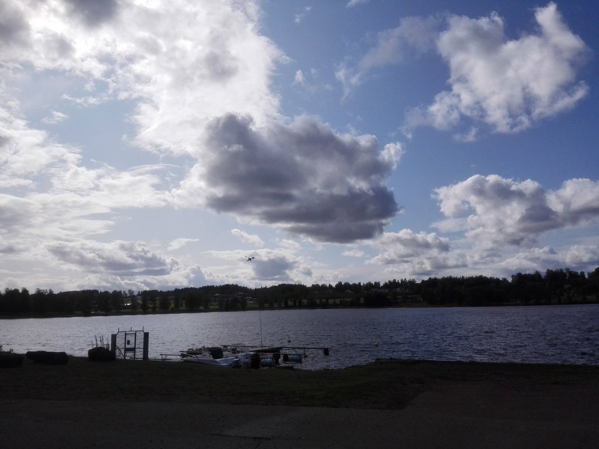 kristallnaach's tweet photo. Heute aber nicht..der #Wald wartet
#FrykstaGamlaStation #Fryksta
😍 #Schweden 🇸🇪 #Fryken-See
#Elchenländle19 🇸🇪 #Värmland https://t.co/XlcEysmyYr