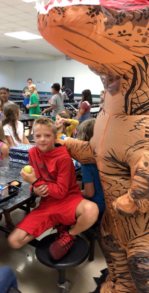 HFThunderbirds's tweet photo. This is what happens when we eat “Dino Eggs” for lunch! #tbirdfam #5pointstar 🌟 https://t.co/8DRPMZ0Zhf