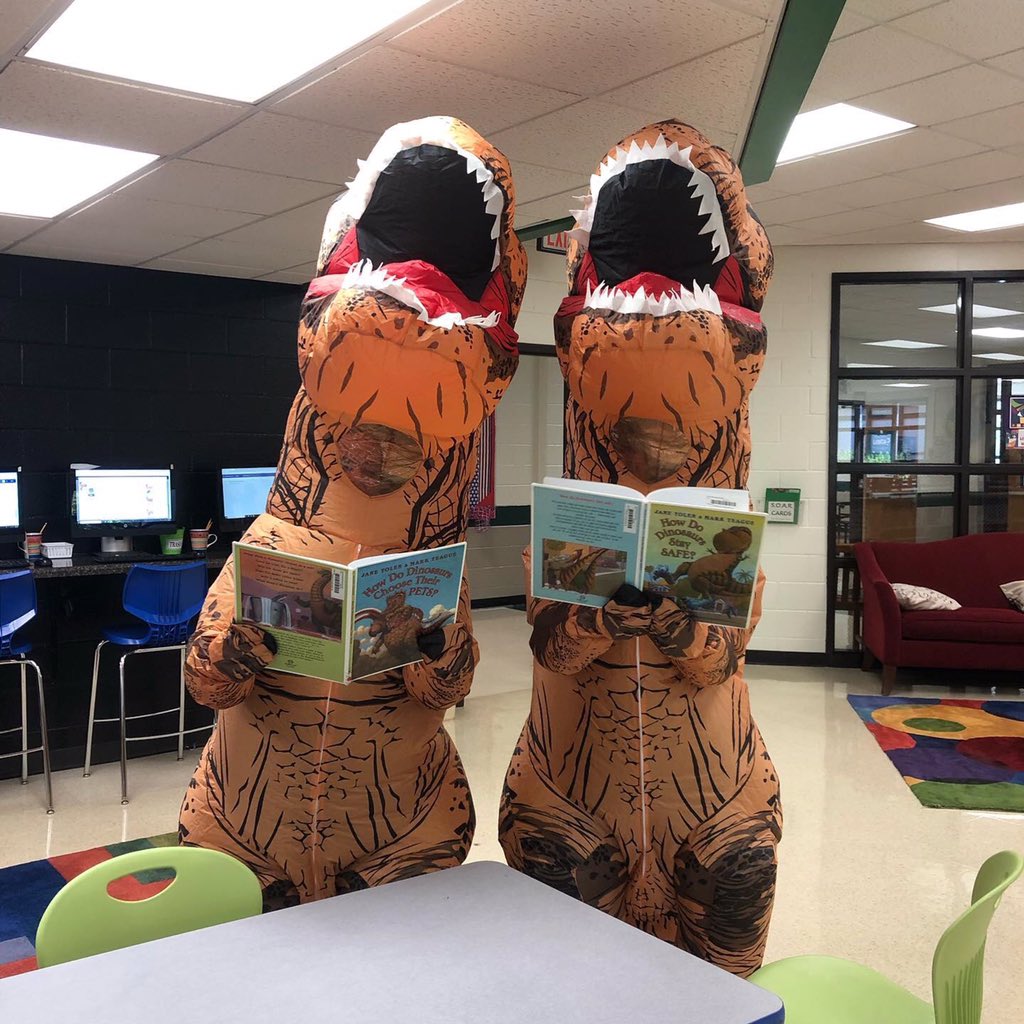 HFThunderbirds's tweet photo. This is what happens when we eat “Dino Eggs” for lunch! #tbirdfam #5pointstar 🌟 https://t.co/8DRPMZ0Zhf