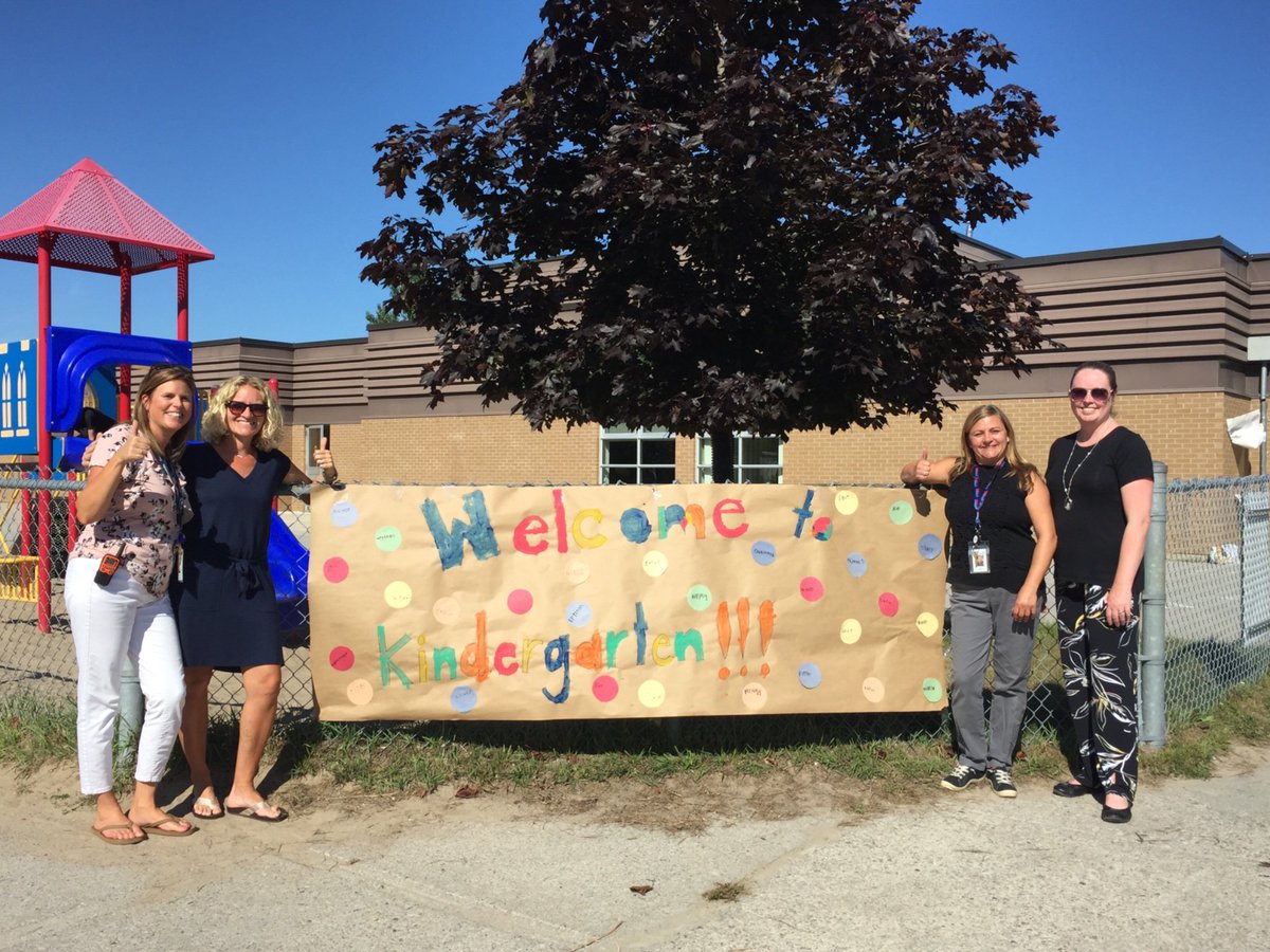 MarliseAmadio's tweet photo. Excited to welcome our newest little "Stingers" today! Welcome to Kindergarten year 1's! It was a great day together! @kindiekim @JenCarrick9 
@Tec_Beeton_ES @SCDSBey @SCDSB_Schools #SCDSBfirstdayjk https://t.co/V3iNVkBJeI