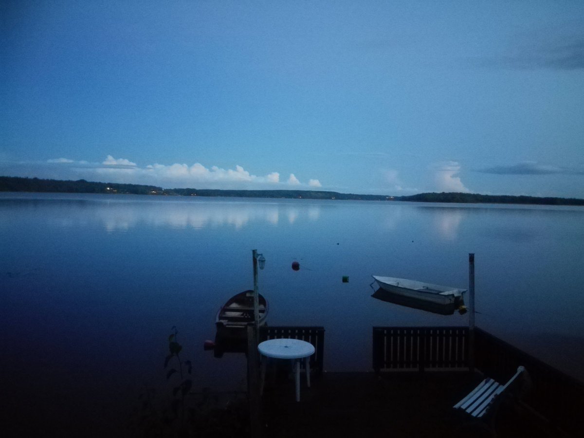 kristallnaach's tweet photo. 😍 #GuteNacht 🇸🇪 #GodNatt

#Elchenländle19 #Schweden
#Fryken-#See😀🇸🇪 #Värmland https://t.co/AsRZBAejMj