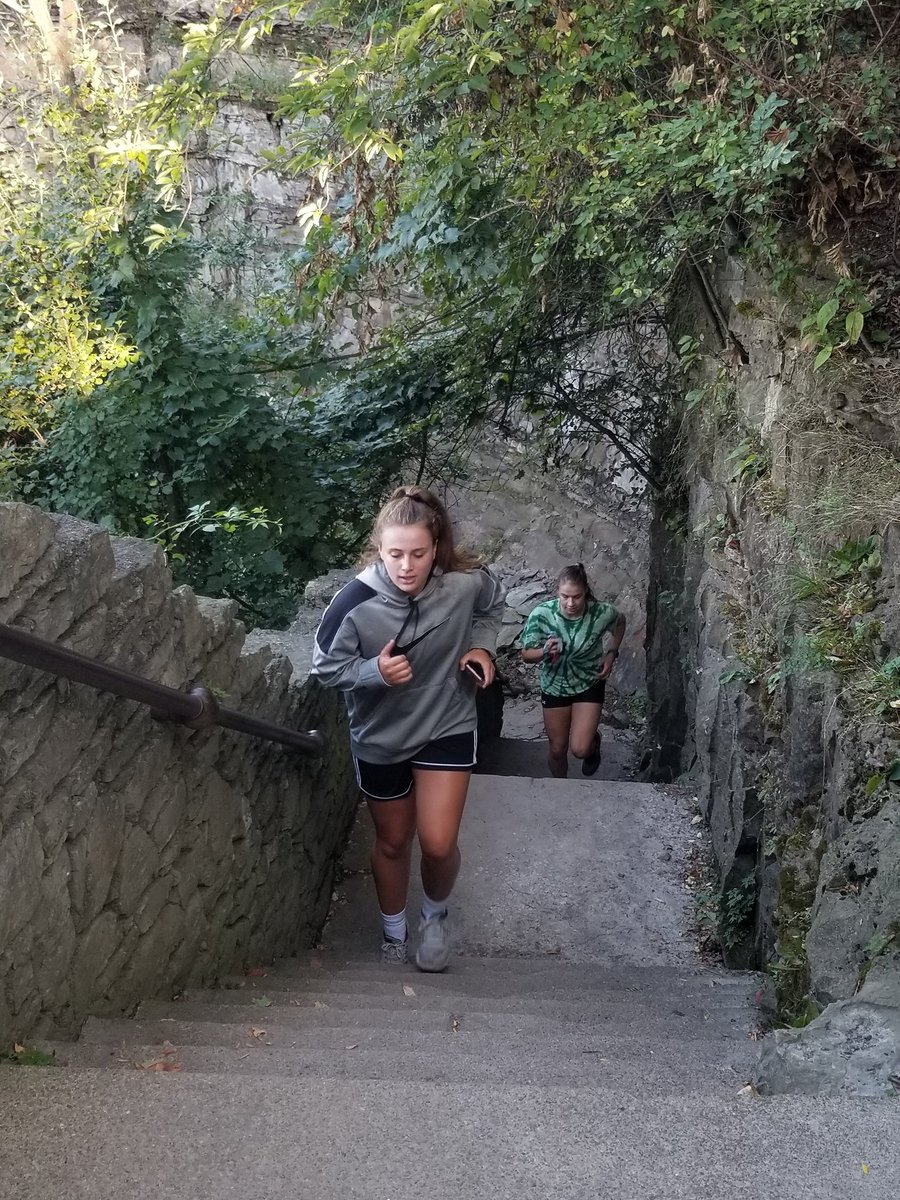 CoachBeutel's tweet photo. Been a great start to the hoops preseason with this group! Today we made our annual trek to the Niagara Gorge! #AllIIn #PRIDE https://t.co/JNwljY94p0