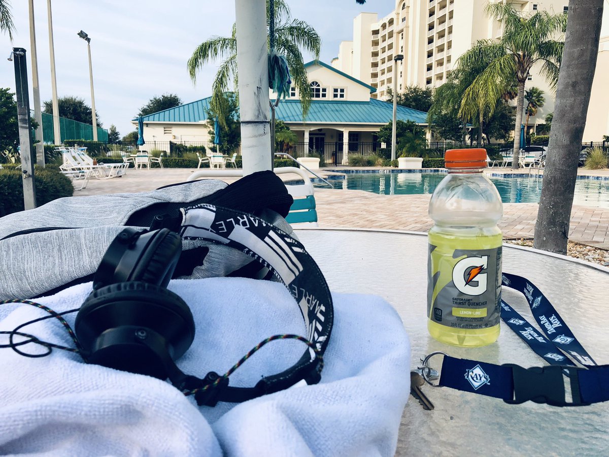 MattyK_Ski's tweet image. .#Wrestled 🏃🤼‍♀️  w/the #bridge 🌉 again #today - bout to #jump in the #pool 🏊🏻 to do some laps ✅ - no worry there is no #lifeguard on duty 🤷🏻‍♂️😳🤓🤡 - wish me luck 😬🤪😂🤙🏻