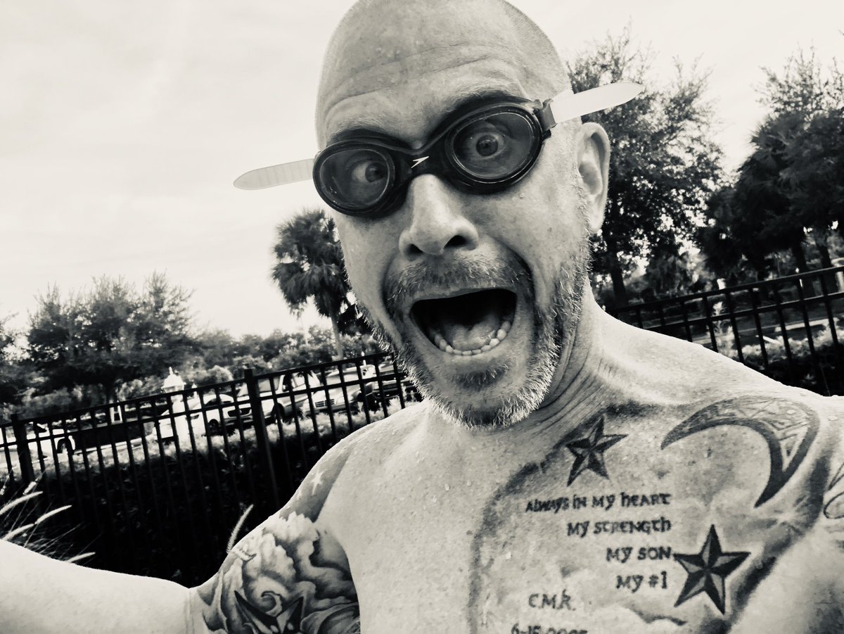 MattyK_Ski's tweet image. .#Wrestled 🏃🤼‍♀️  w/the #bridge 🌉 again #today - bout to #jump in the #pool 🏊🏻 to do some laps ✅ - no worry there is no #lifeguard on duty 🤷🏻‍♂️😳🤓🤡 - wish me luck 😬🤪😂🤙🏻