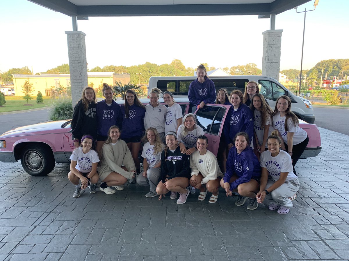 KWCVball's tweet photo. #Cruising #instyle #memphis #pinklimo https://t.co/w6WkNsGaof