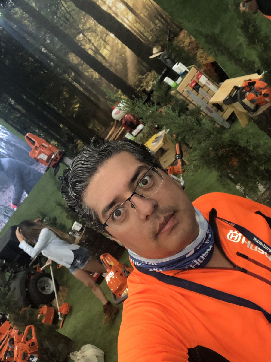 AlvarezGaribay's tweet photo. Hoy soy #TeamHusqvarna.
Desde la #ExpoFerretera.
@Afosa #Afosa @Husqvarna_ES #Husqvarna #Tecnología #Forestal #Agrícola #Jardinería https://t.co/ZYYZgiIA6W