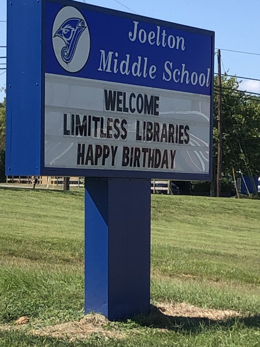 Sharp_Librarian's tweet image. Happy 10th Anniversary Limitless Libraries! @LimitlessLib #mnpslibhack #Nashville