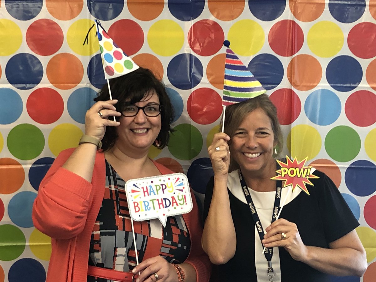 Sharp_Librarian's tweet image. Happy 10th Anniversary Limitless Libraries! @LimitlessLib #mnpslibhack #Nashville