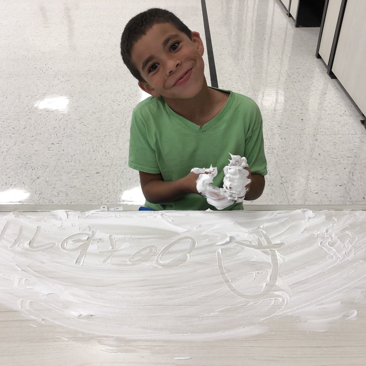 s_d_mclaughlin's tweet photo. Our KS friends practiced spelling their words with shaving cream today. This is just one way we prepare for our spelling tests. @taylor_ancell @BrittanyCaspe17 @ISDKidsSafari #isdstrong https://t.co/zVbUBmgyGe