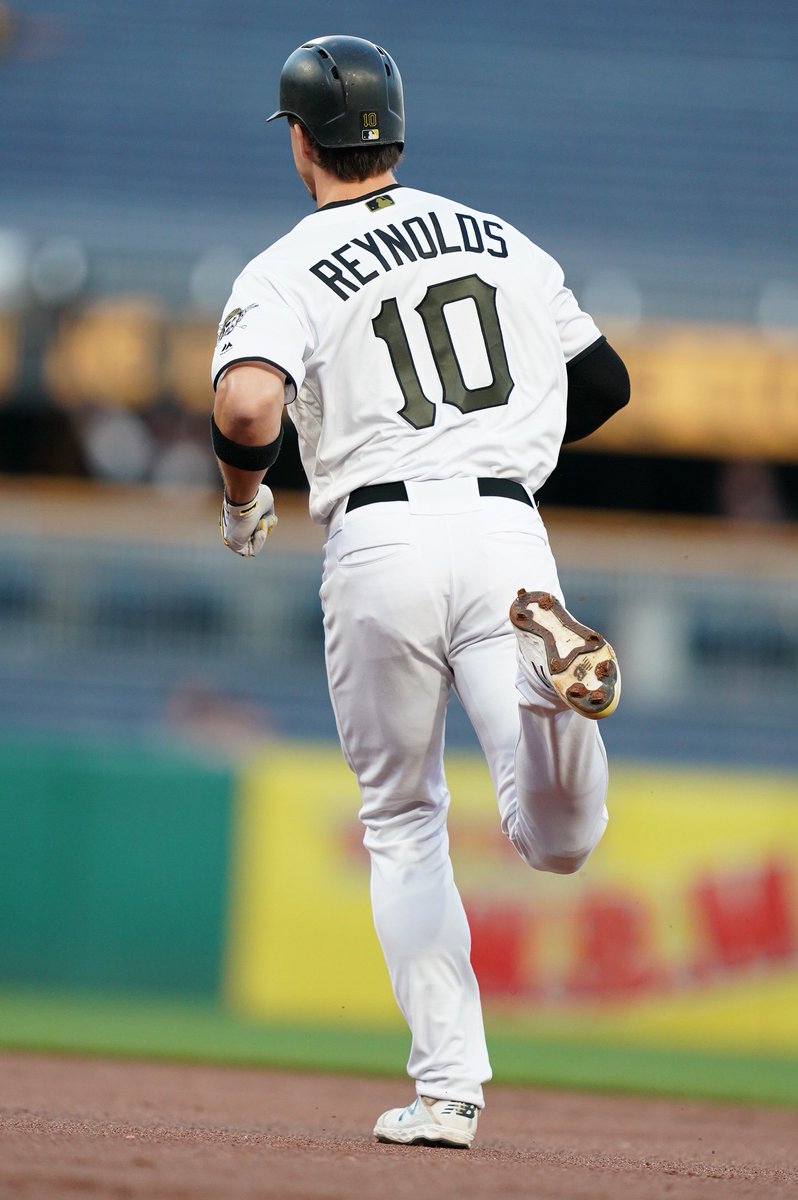 Pirates's tweet photo. #ROYnolds

that is all https://t.co/HN9m0BTQBo