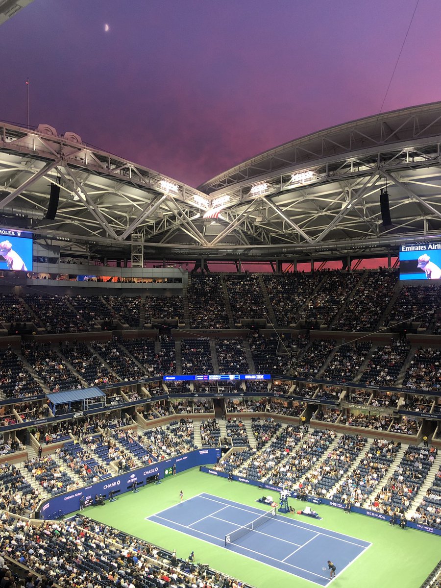 NetballAmerica's tweet photo. #Netball America reps enjoying #USOpen semis with @serenawilliams under an amazing sunset @BillieJeanKing Tennis Center @kmccrae13 https://t.co/Y1gFR56crD