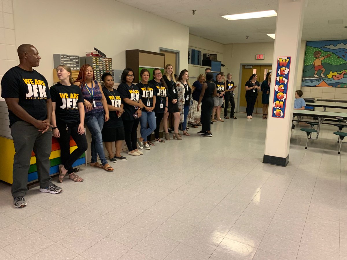 JFKennedyElem's tweet photo. We’d like to thank our families for an AWESOME Open House! We’re ”Building Success Together”! 💚💛
#wearejcps #zone1derful @JCPSAsstSuptES1 https://t.co/vdZ7Jf4a9w