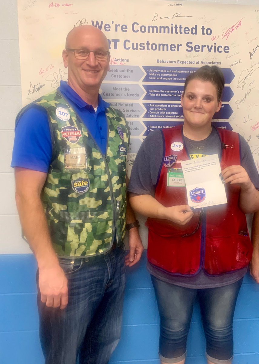 668Lowes's tweet photo. Tabby’s been rocking the Paint department for the longest, and now has taken her talents to the Front End. Tabby’s multi-talented! She’s a Service Star Award Winner! #GoodToGreat #Lowes #LowesLife #ObsessedWithCustomerService #Lowes668 #ServiceStarAward https://t.co/ssW9zFaEP3