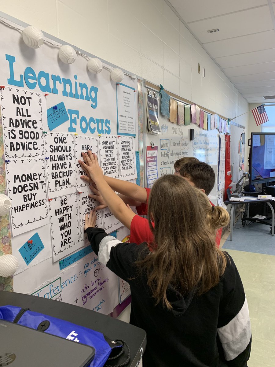 FalconsSoaring5's tweet photo. Determining themes and analyzing how different authors reflected those themes in the text #citingevidence @TinaWartman https://t.co/ERTJVDqYvh