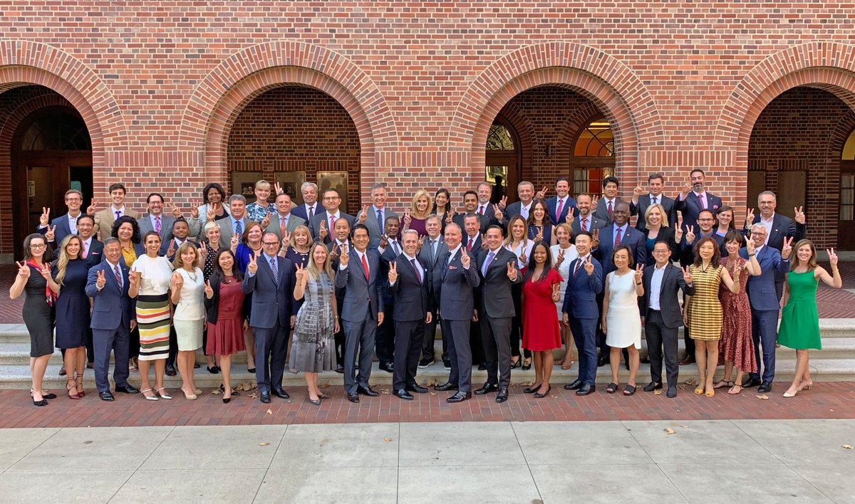 USCAlumni's tweet photo. The 2019 USC Alumni Association Board of Governors! We are so proud to have these extraordinary alumni leaders pushing our university forward. #USCAlumni #TrojanFamily #FightOn https://t.co/YqOCmjiB7i