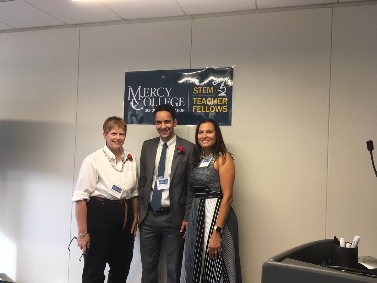 mercy_stem's tweet photo. Dr. Gunning welcoming Yonkers and New Rochelle teachers into Cohort 2. #noyceprogram #NSFfunded #fellow https://t.co/7pi1OKu12R