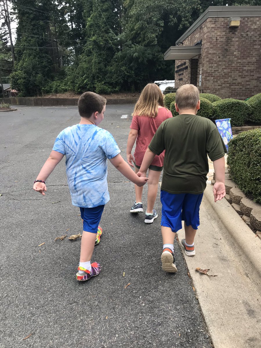 The sweetest little friendship I ever did see! <a href="/scibri/">Brian 🦙(he/his) ➡️ 🔥#NCED Connect# & #NCTIES#🔥</a> <a href="/mywhitson/">Michelle</a> <a href="/jenbrown224/">Jennifer Brown</a> <a href="/JenniferWarden5/">Jennifer Warden</a>  <a href="/RES_RSSS/">Rockwell Elem NC</a>