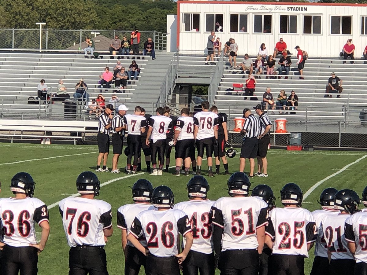 EmilySchoen7's tweet photo. Great job Milton RedHawks JV2...tough loss! Proud of you all! https://t.co/liOBt8md7j