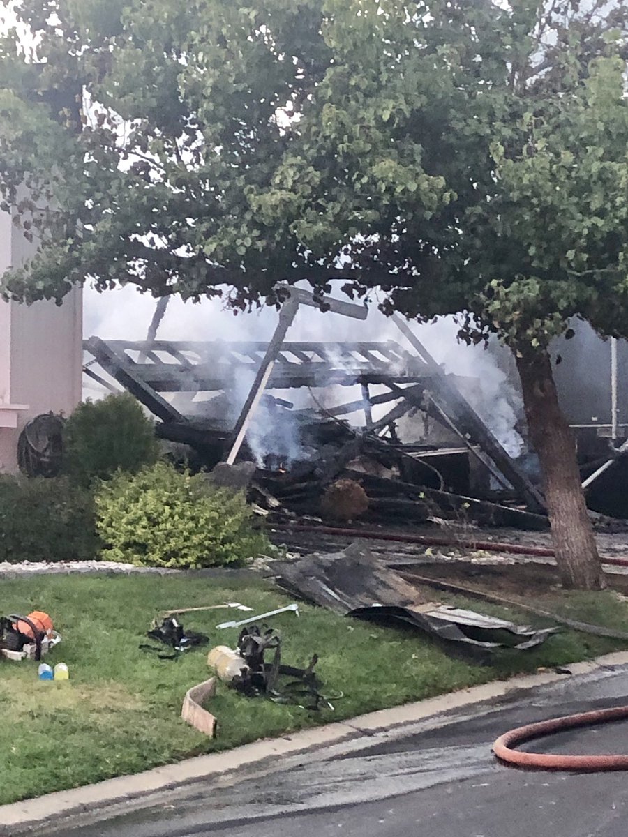 tuolumnecofire's tweet photo. FFs arrived on scene this evening to a fully involved home that extended into an adjacent home.  FFs contained the fire and prevented further extension. #ChestnutFire @CALFIRETCU #ColumbiaFPD #SonoraFD https://t.co/44wfwfbQZx
