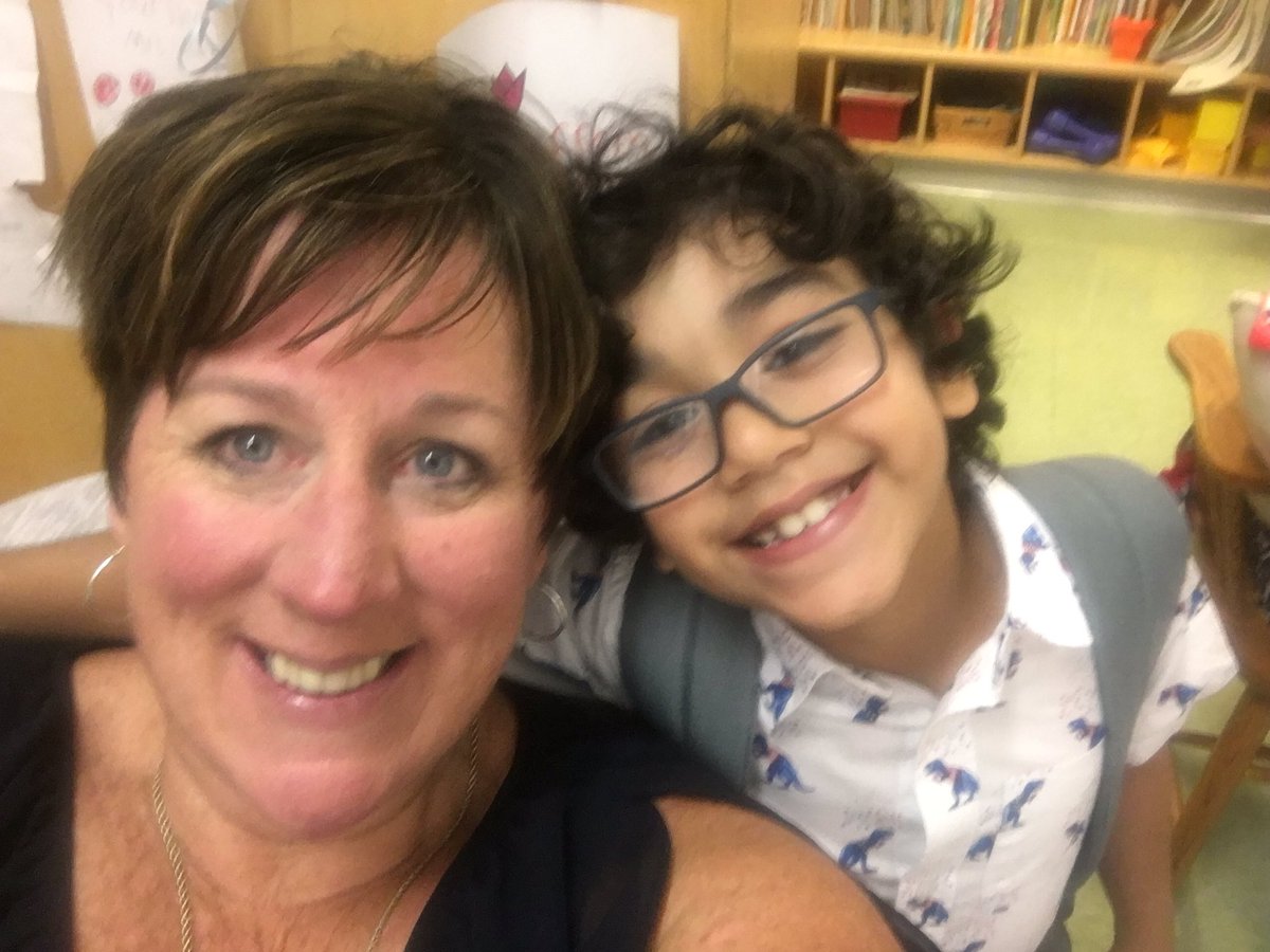 ChristineBemis2's tweet image. Thank you @Buncee &amp;amp;  #Bunceechat folks! Great chat! Best regards to you all esp our class visitors @cesca_buncee @BunceeBryan ❤️

Have a great weekend, everyone!