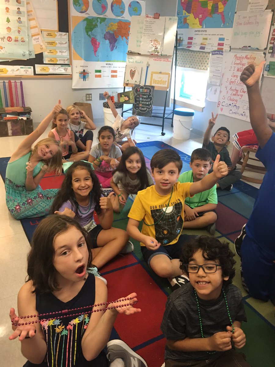 ChristineBemis2's tweet image. Thank you @Buncee &amp;amp;  #Bunceechat folks! Great chat! Best regards to you all esp our class visitors @cesca_buncee @BunceeBryan ❤️

Have a great weekend, everyone!