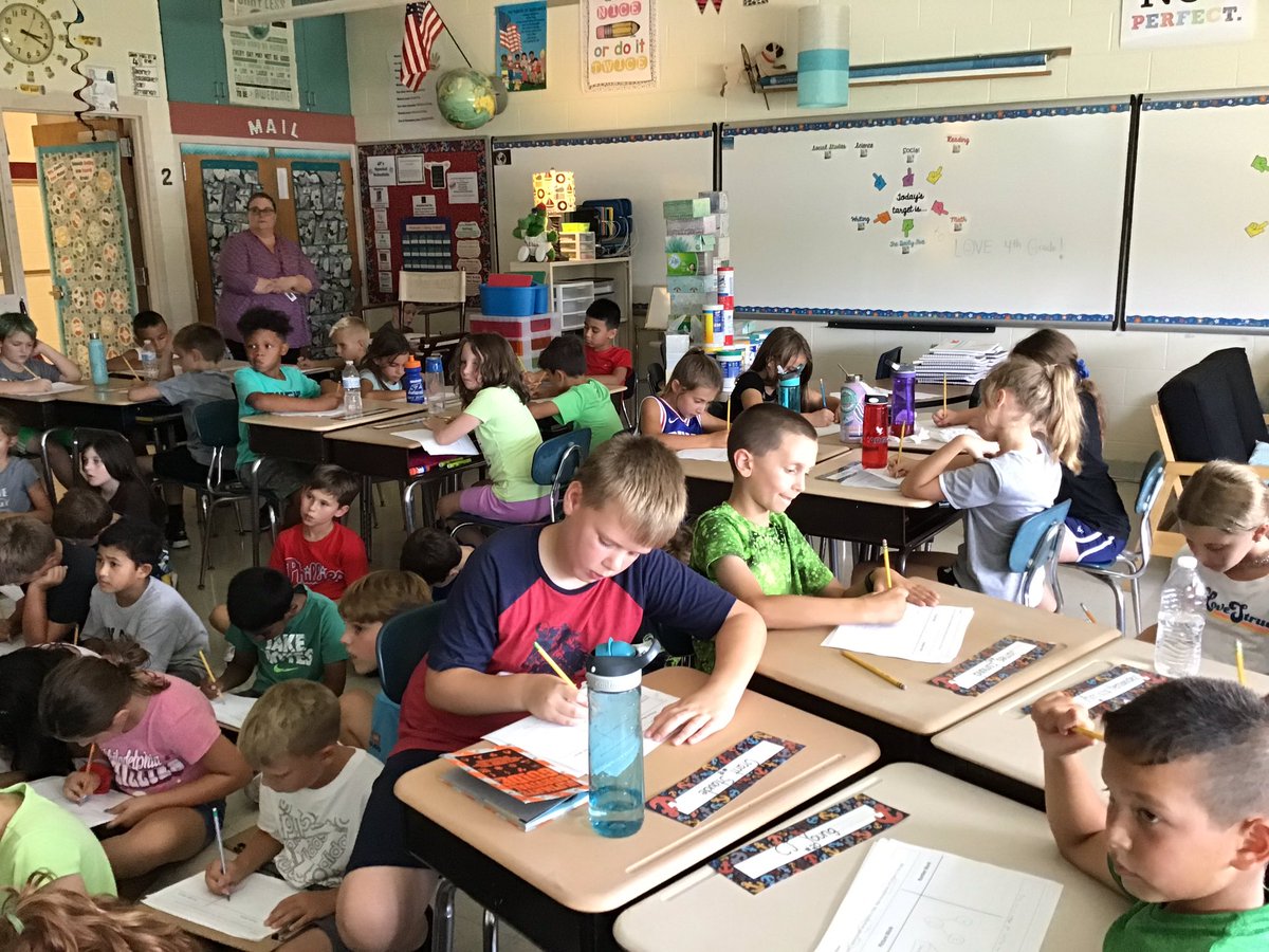 mrs_kfinelli's tweet photo. Whatโs better than teaching 82 fourth grade kids bar modeling? Them rocking it in 90 degree heat and me overhearing them say to their neighbors, โThis is fun. I get it!โ I am SO excited for math this year! This is #mathinfocus! @CBjlemon @CBtmfoster @CBmlechniak @CBWarwickElem ๐๐ป https://t.co/w5A77qtsfy