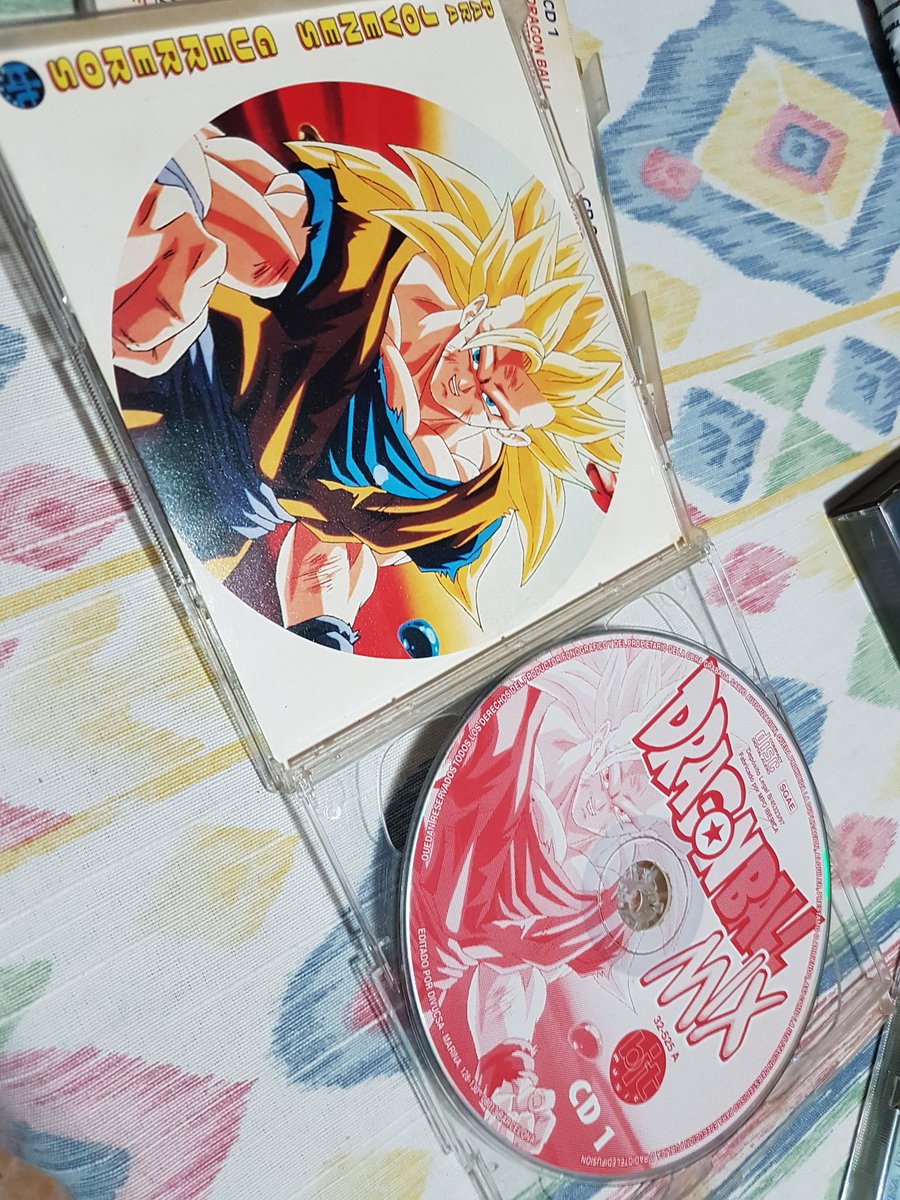 joakyno03's tweet photo. #DragonBall #dragonballfighterz #Retro #reliquias menuda joya que me he encontrado en casa de mis padres. https://t.co/SQsL5YmPBI
