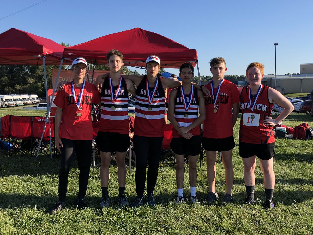 GeltmakerLiz's tweet photo. Borden Medalists @ NH Invite were: Carlos Huerta, Ethan Eurton, Shawn Condon, Josh Stettenbenz, Eric Wheatley &amp; Siera Thomas in JV race, Kaylie Magallanes, Joy Coffman, Nolan Flispart, Lody Cheatham, Sterling Mikel, &amp; Gavin Just in Varsity race! @newstribscores @bordenathletics https://t.co/z7ZHXJeciw
