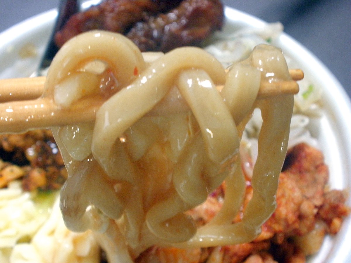 Twitter पर ナカニン 毎度おなじみセブンイレブンさんの中華蕎麦 とみ田さん監修豚ラーメン 今回のアレンジは豚キムチ 豚 塊 辛揚げ チーズ 生玉子 ンニクマシ 辛揚げは粉山椒で痺れをブースト あまり見た目がキレイではないですが美味しいです 豚キムチは Twitter पर ナカニン 毎度おなじみセブンイレブンさんの中華蕎麦 とみ田さん監修豚ラーメン 今回のアレンジは豚キムチ 豚 塊 辛揚げ チーズ 生玉子 ンニクマシ 辛揚げは粉山椒で痺れをブースト あまり見た目がキレイではないですが美味しいです 豚キムチは