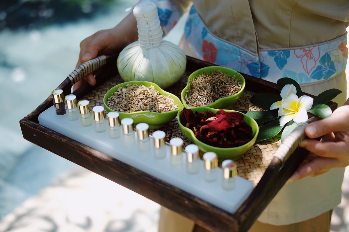 RafflesHainan's tweet photo. A breezing morning from Raffles Hainan���� 

Our unique healing spa with attributes of Hainan Island featuring exclusive rejuvenating treatments for body and mind.
For more information, please contact us at 0898 - 8338 9888 ext. 6702 / 6703 @aromaassoc #RafflesSpa #travel #Sanya https://t.co/hyJ4EZQqyA