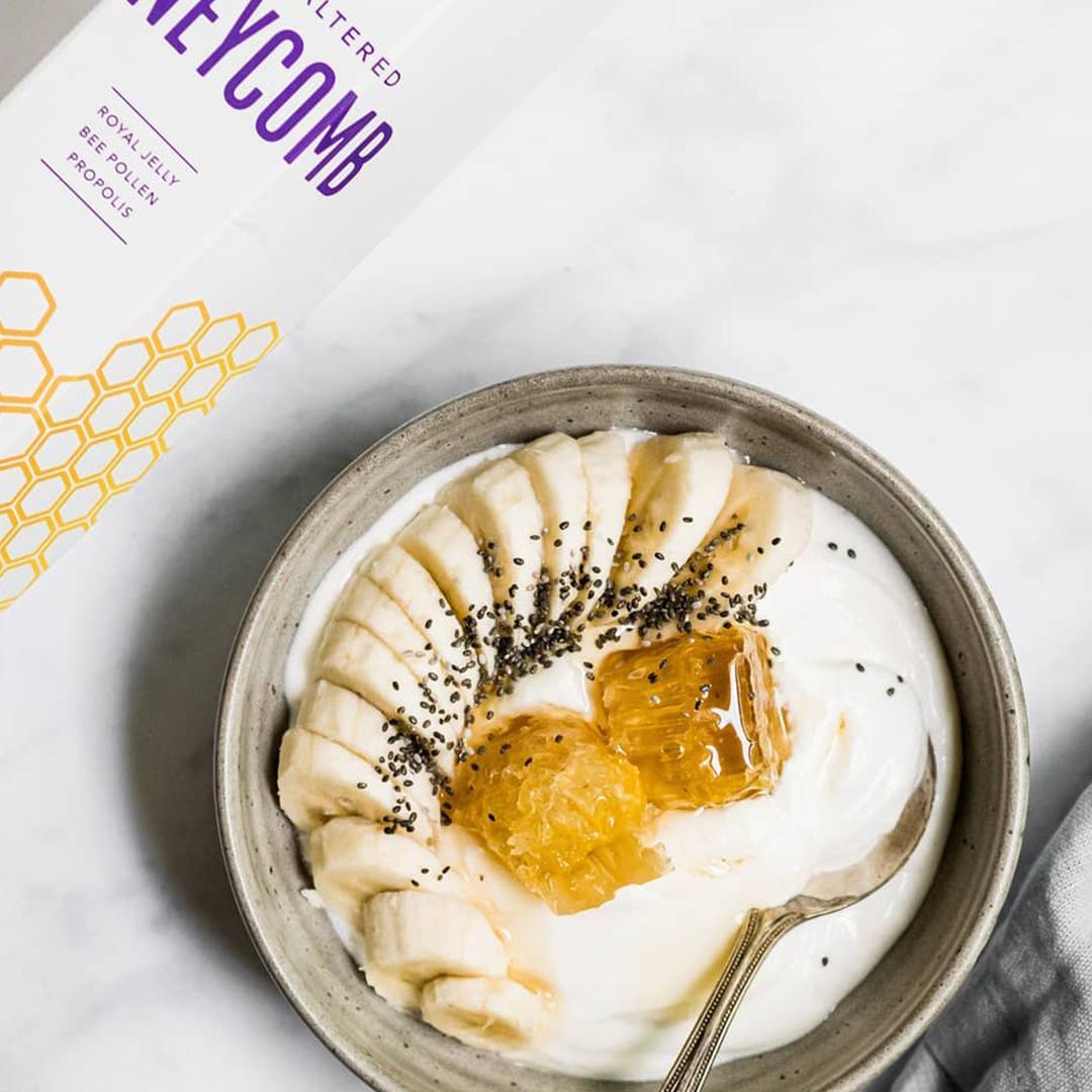 'I'm seriously so obsessed with @passthehoney single serving honeycomb! Raw honeycomb has so many health benefits. We're talking about minerals, anti inflammatory properties, and improvement in your GUT HEALTH because it helps balance pH!😏' @well_fedsoul