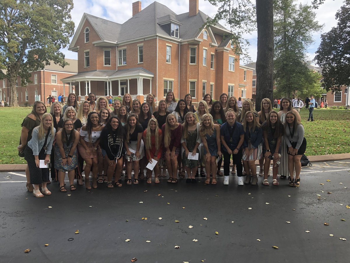 unionkysoftball's tweet photo. Fall Convocation is in the books 2019-2020 school year has officially started! 🐾🧡 https://t.co/9m4gVJeILX