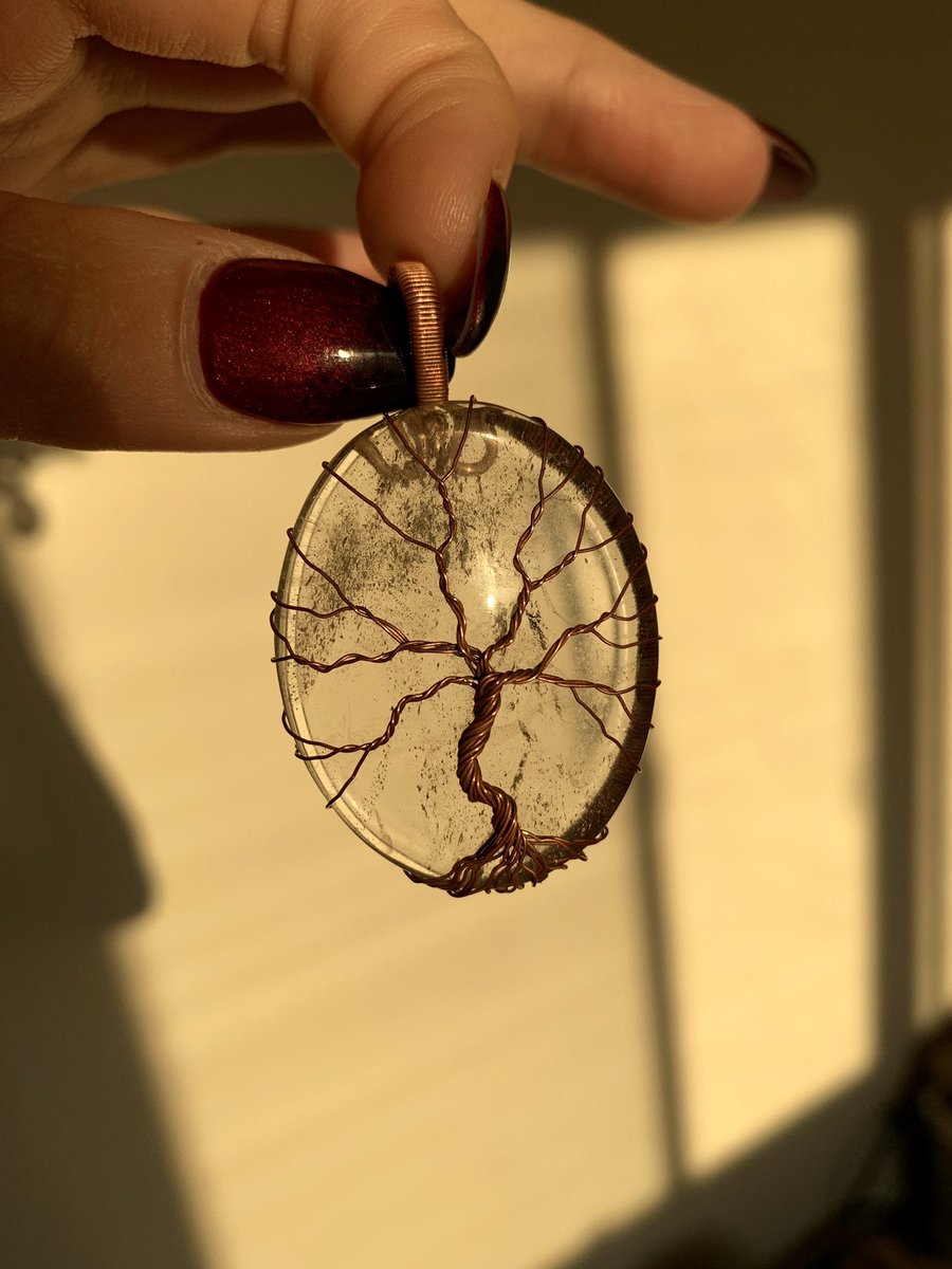 autumnxdee's tweet photo. ✨ @KennyJezus has this beautiful clear (I mean mega clear) quartz tree wrap for sale! He can oxidize it if you would like!

$69 + FREE shipping!

Message to purchase!

((We accept all payment apps for craft purchases)) https://t.co/MZahmsgFyJ
